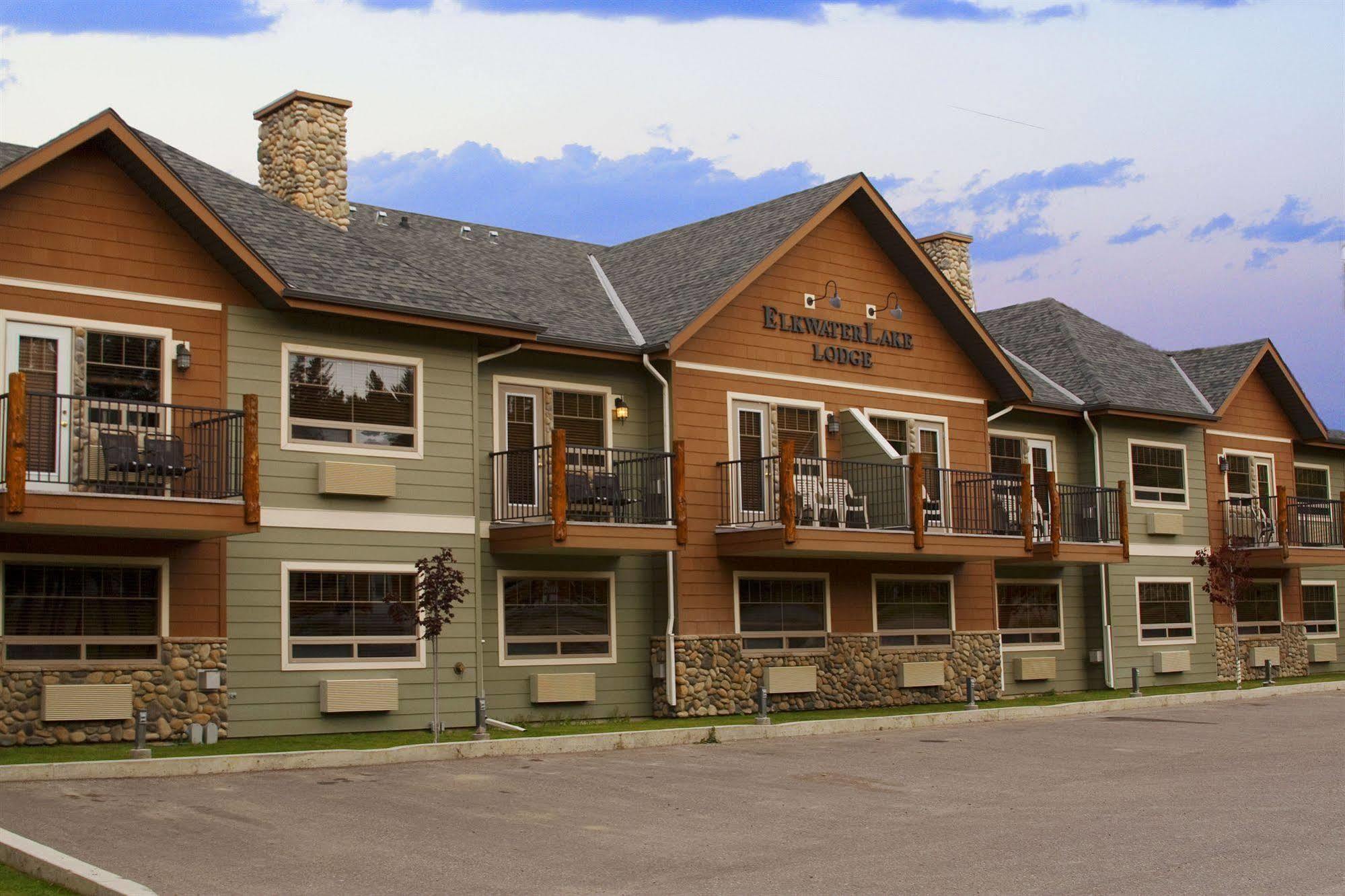 Elkwater Lake Lodge And Resort Exterior foto